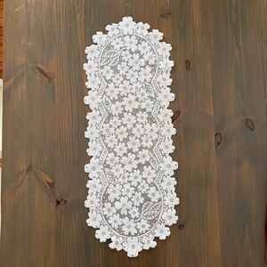 Vintage white floral lace table runner cottagecore Grannycore 32x12